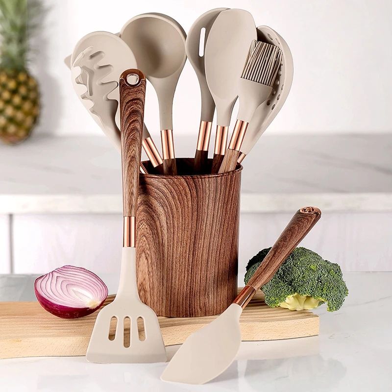 10 Pieces Kitchen Tools Set Wooden Handle
