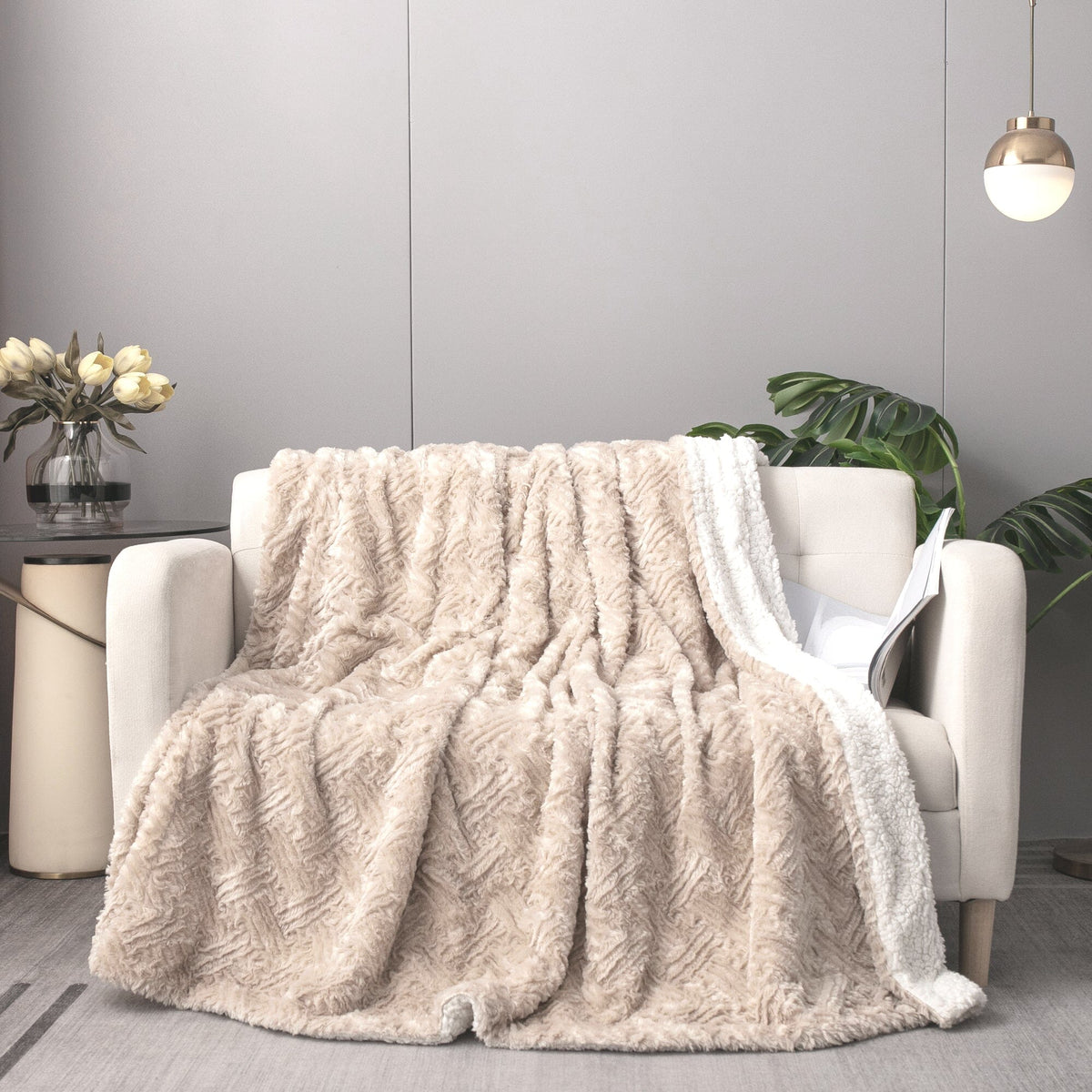DaDalogy Bedding Champagne Ivory Faux Fur Throw Blanket