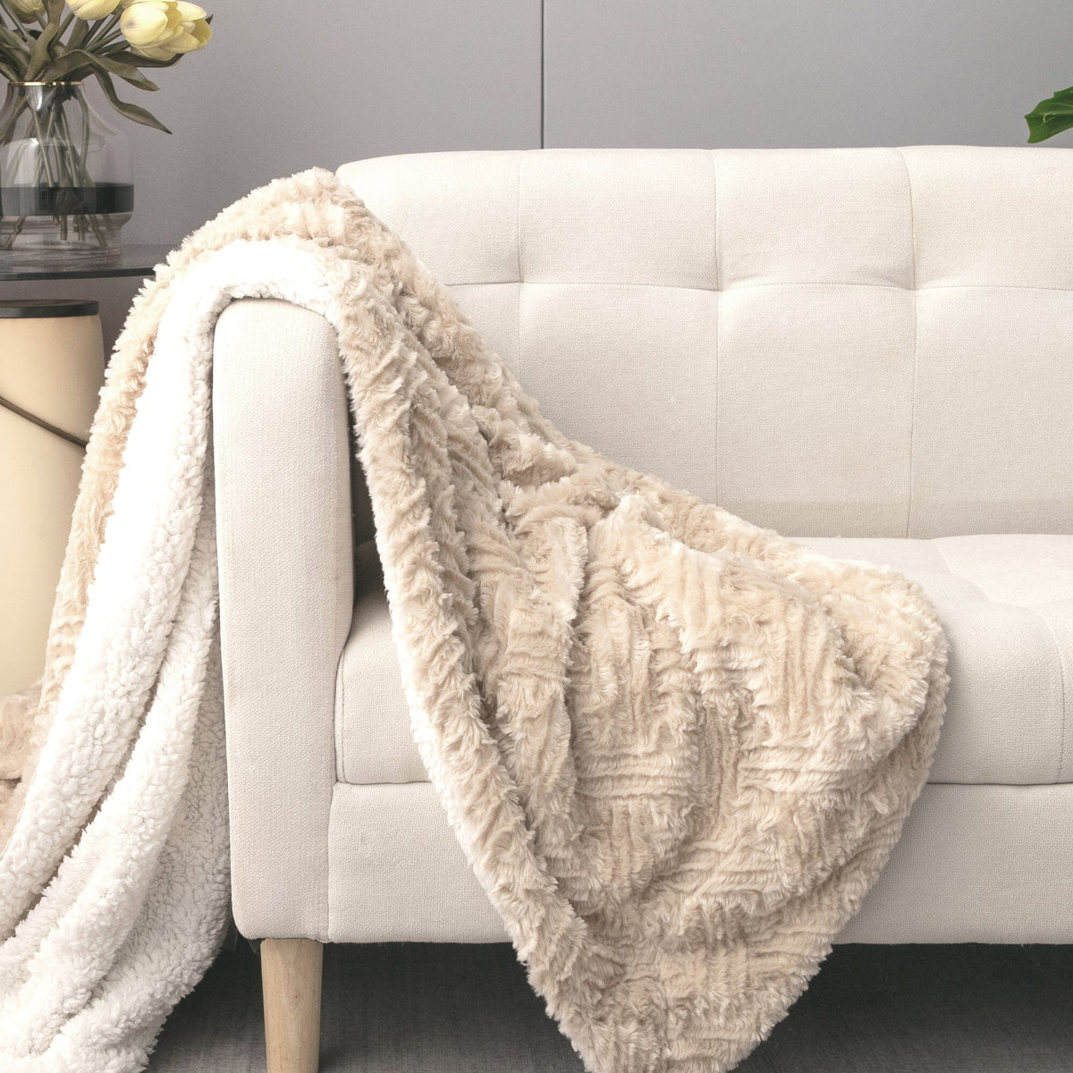 DaDalogy Bedding Champagne Ivory Faux Fur Throw Blanket