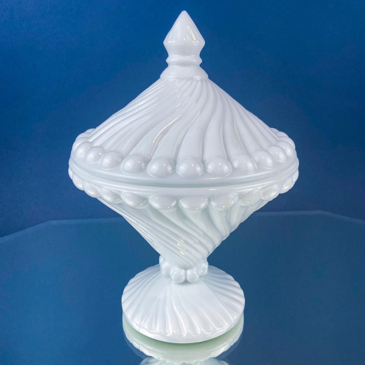 Vintage Milk Glass Set of Bowls with Lid. Swirl Motif