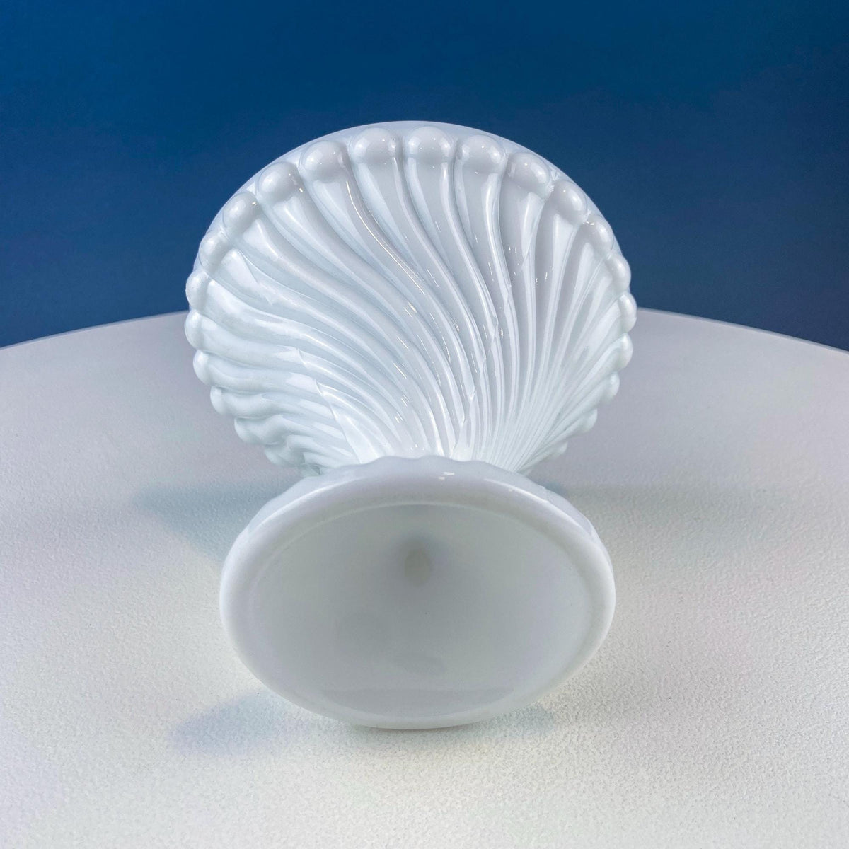 Vintage Milk Glass Set of Bowls with Lid. Swirl Motif